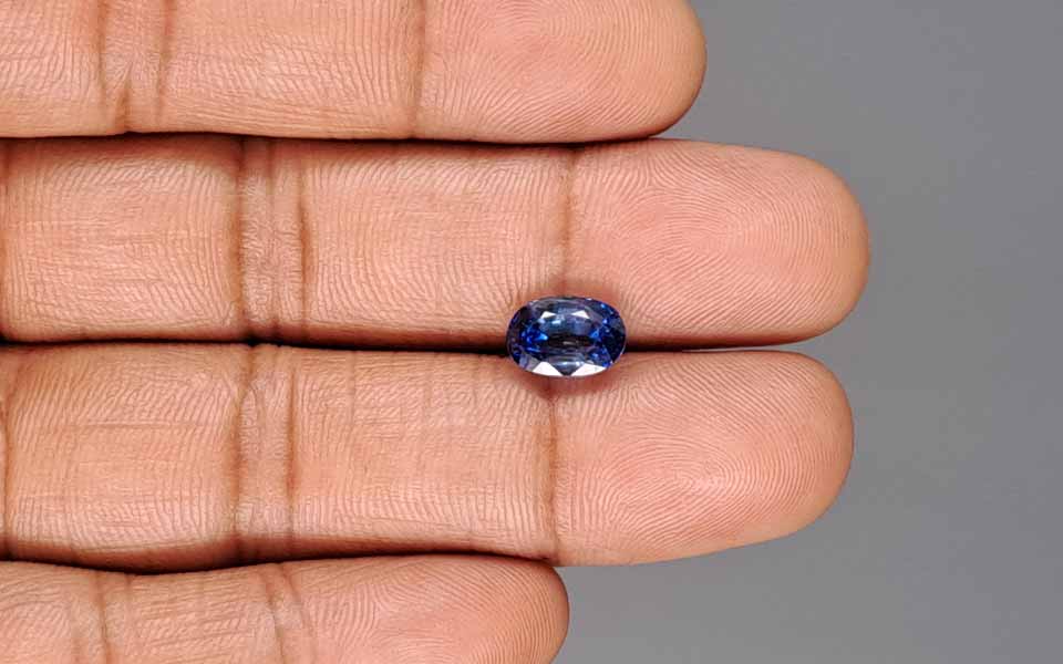 Blue Sapphire - 3.27 Carats