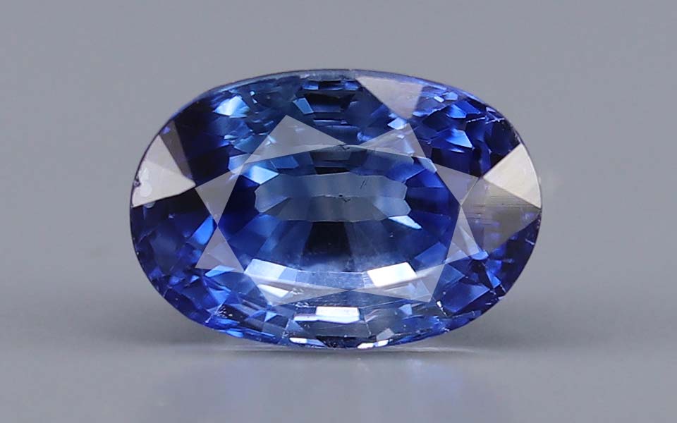 Blue Sapphire - 3.27 Carats