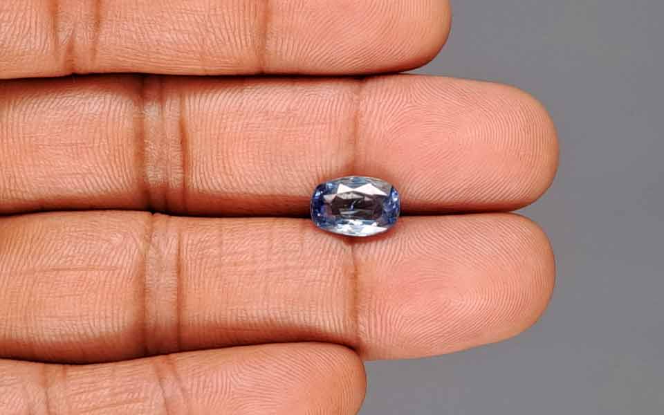 Blue Sapphire - 3.37 Carats