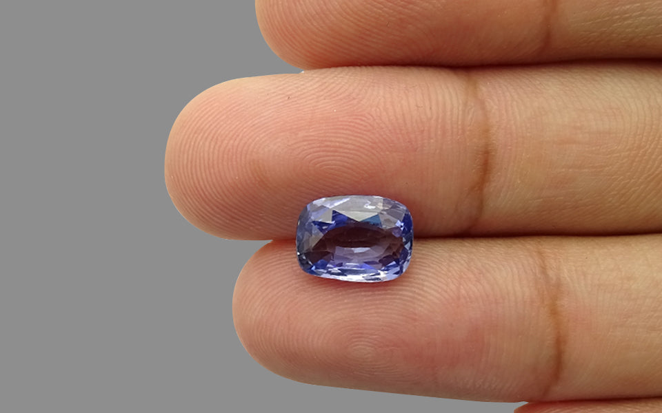 Blue Sapphire - 3.44 Carats