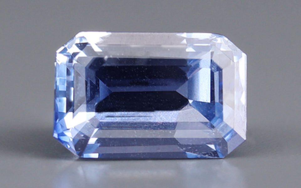 Blue Sapphire - 3.49 Carats