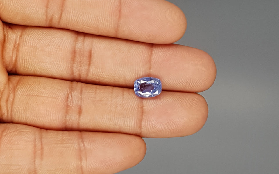 Blue Sapphire - 3.52 Carats