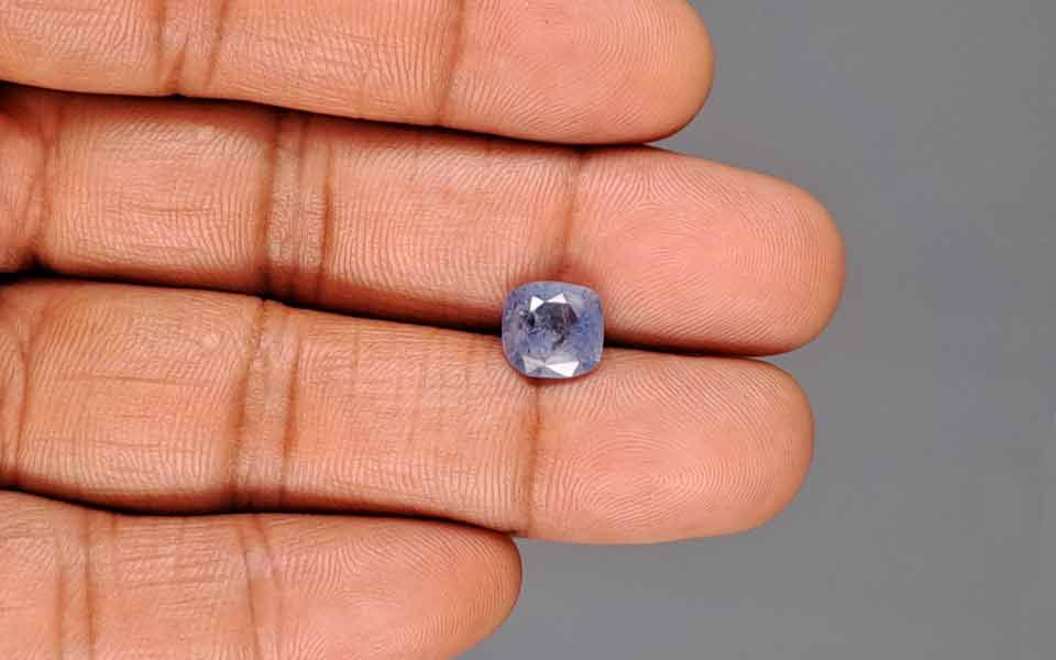 Blue Sapphire - 3.54 Carats