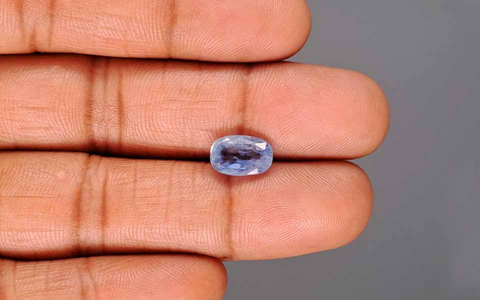 Blue Sapphire - 3.54 Carats
