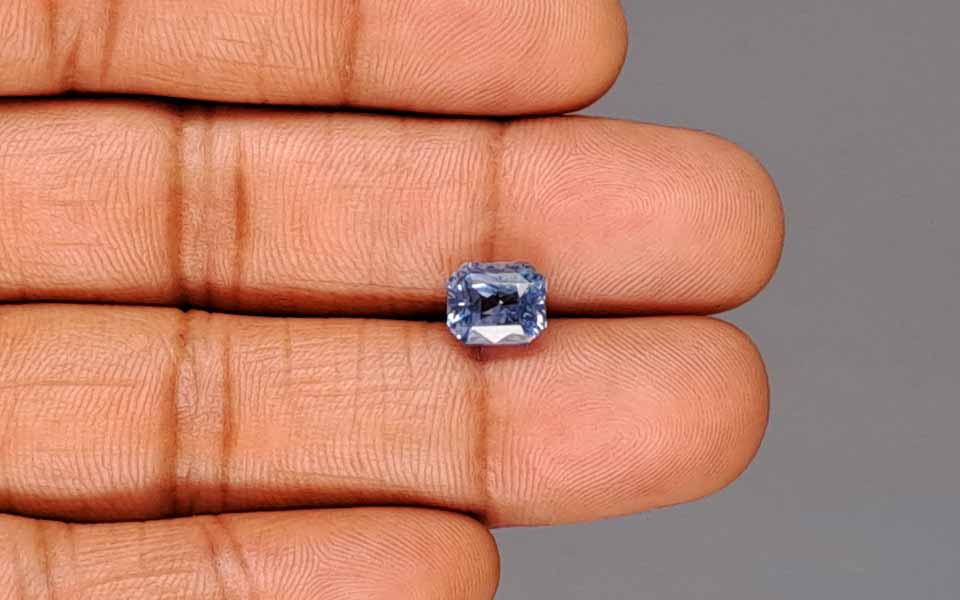 Blue Sapphire - 3.56 Carats