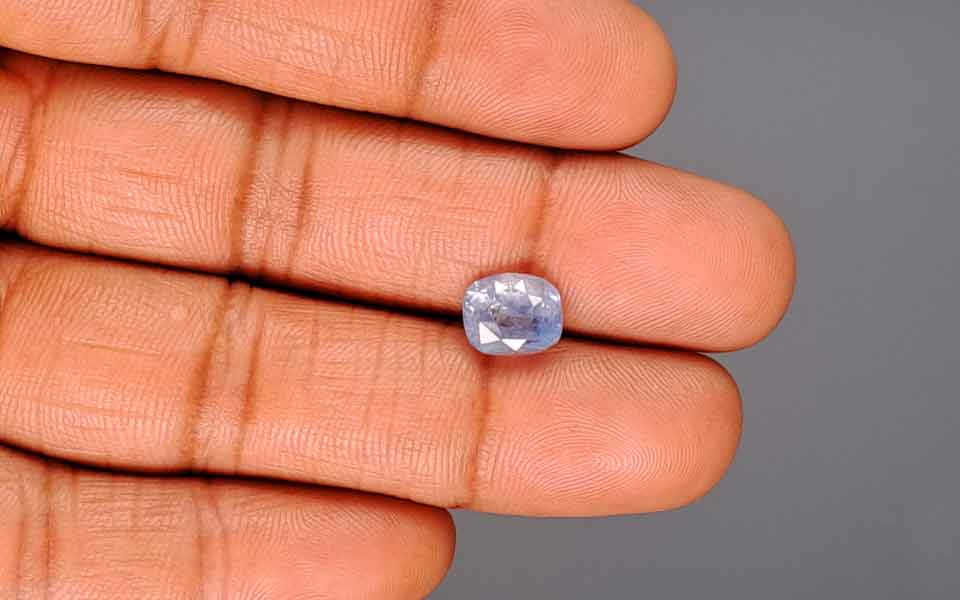 Blue Sapphire - 3.62 Carats