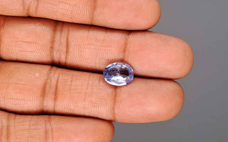 Blue Sapphire - 3.74 Carats