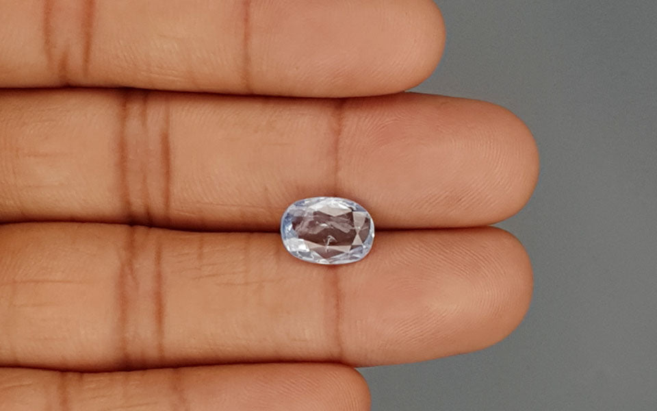 Blue Sapphire - 3.87 Carats