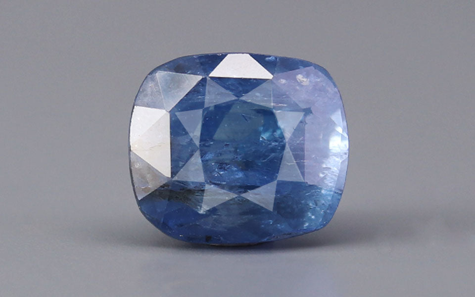 Blue Sapphire - 3.88 Carats