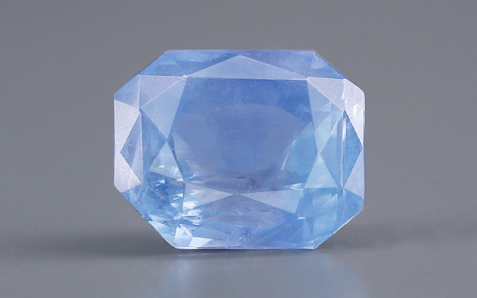 Blue Sapphire - 3.98 Carats