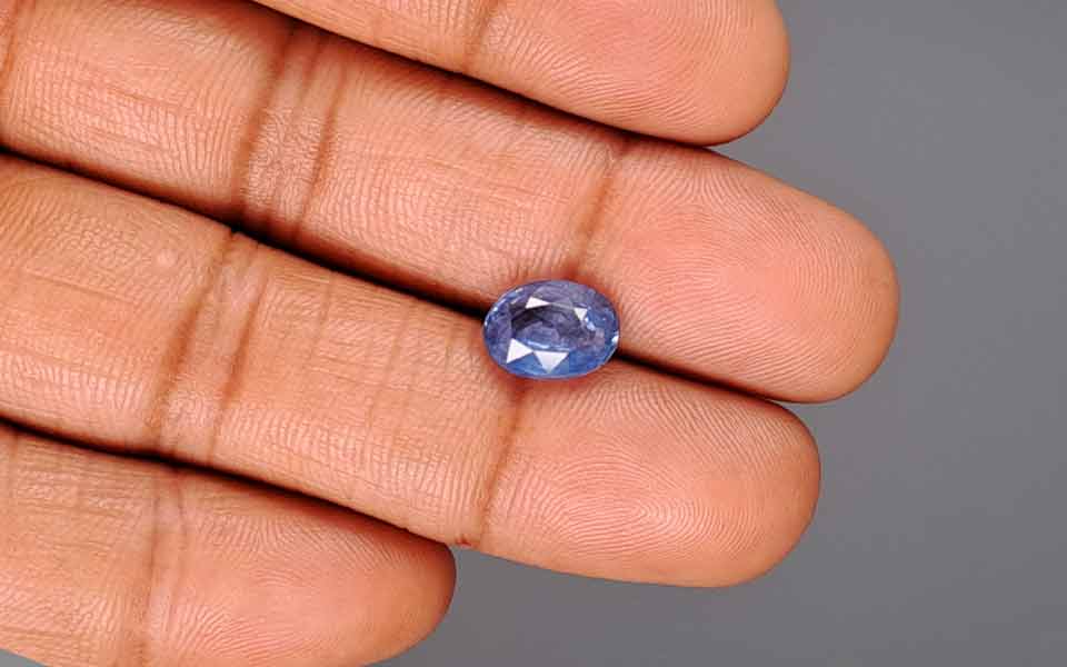 Blue Sapphire - 4.01 Carats