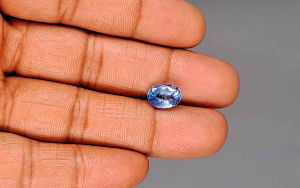 Blue Sapphire - 4.19 Carats