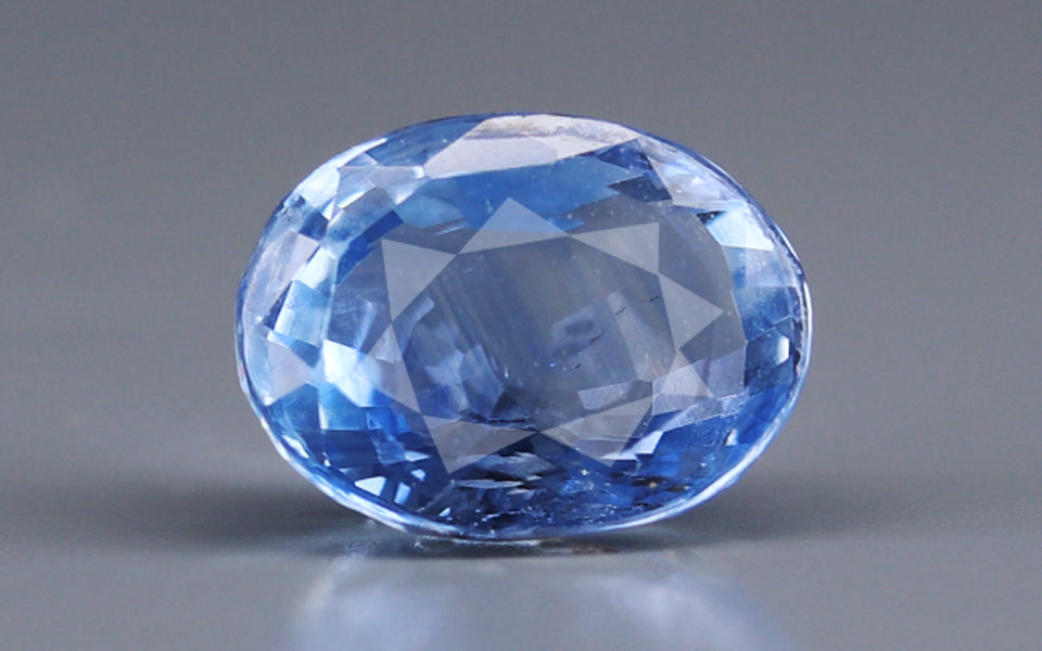 Blue Sapphire - 4.36 Carats