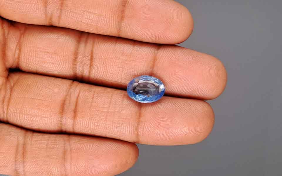Blue Sapphire - 4.98 Carats