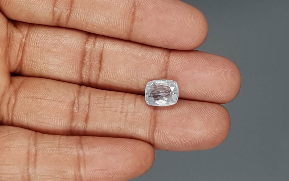 Blue Sapphire - 5.01 Carats