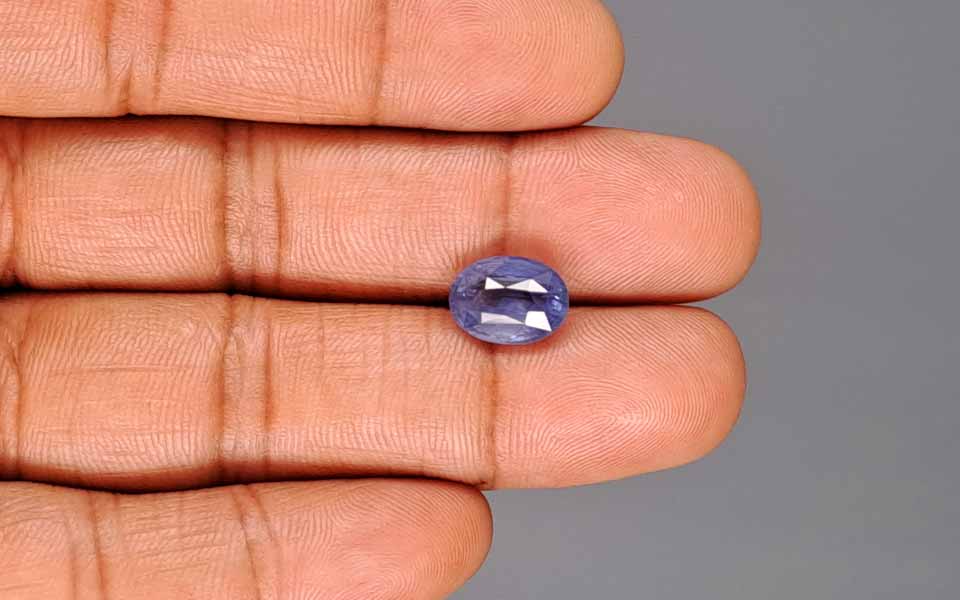 Blue Sapphire - 5.07 Carats