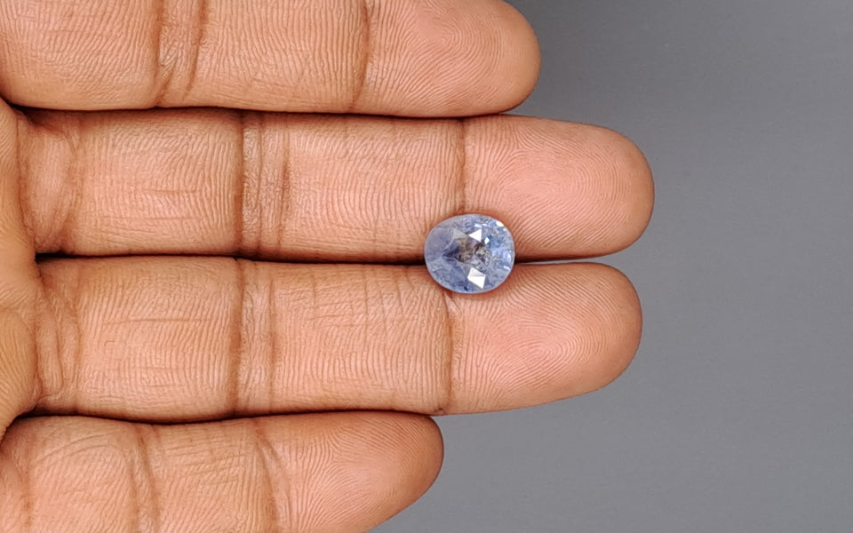 Blue Sapphire - 5.26 Carats
