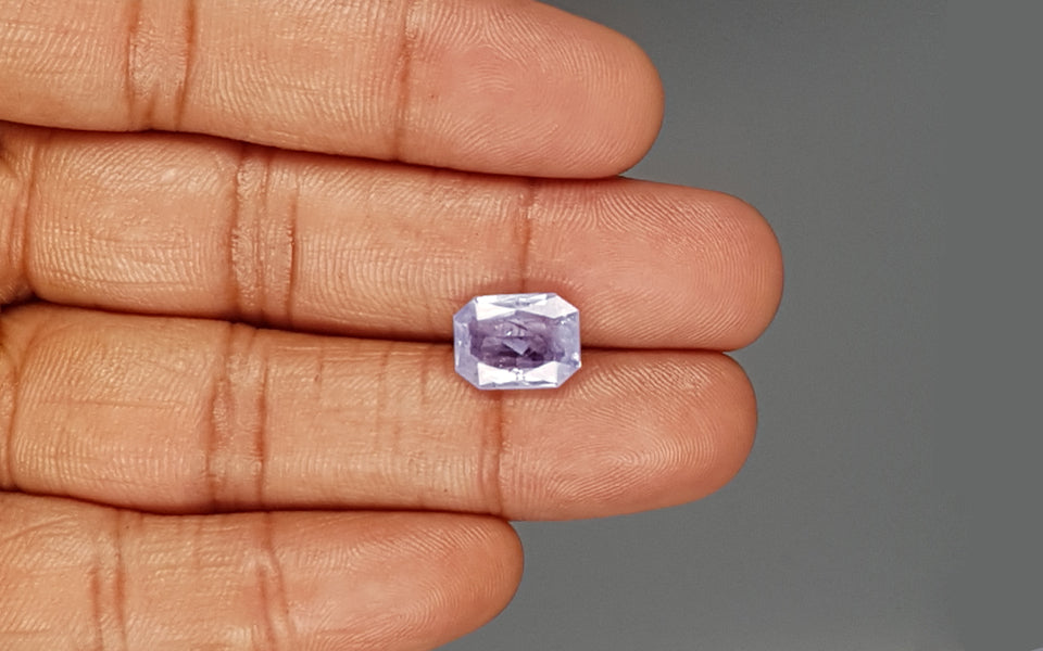 Blue Sapphire - 5.38 Carats