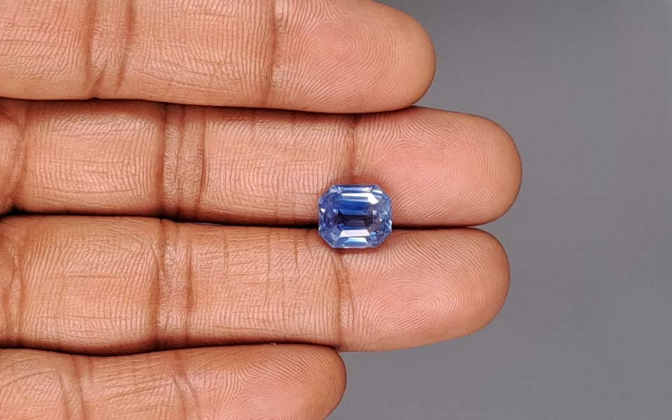 Blue Sapphire - 5.38 Carats