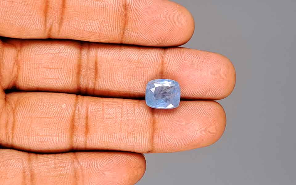 Blue Sapphire - 6.61 Carats