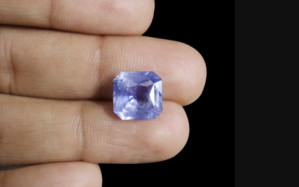 Blue Sapphire - 6.68 Carats