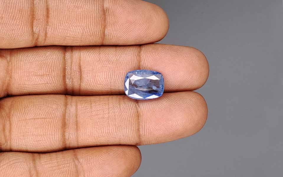 Blue Sapphire - 7.14 Carats