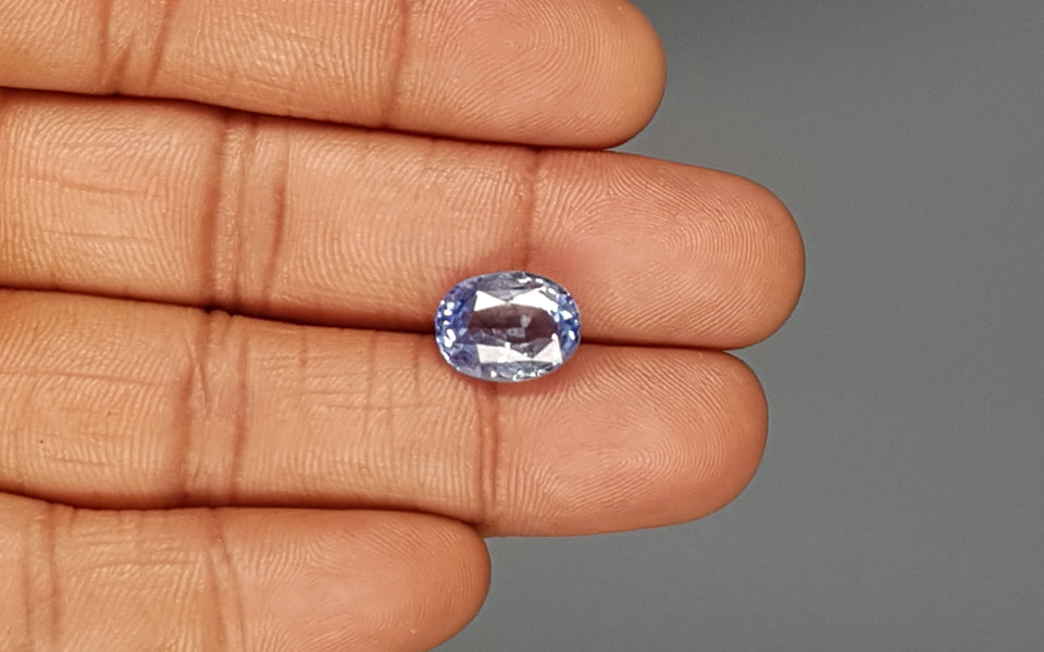 Blue Sapphire - 7.60 Carats
