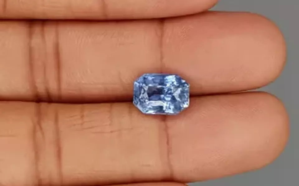 Blue Sapphire - 5.13 Carats