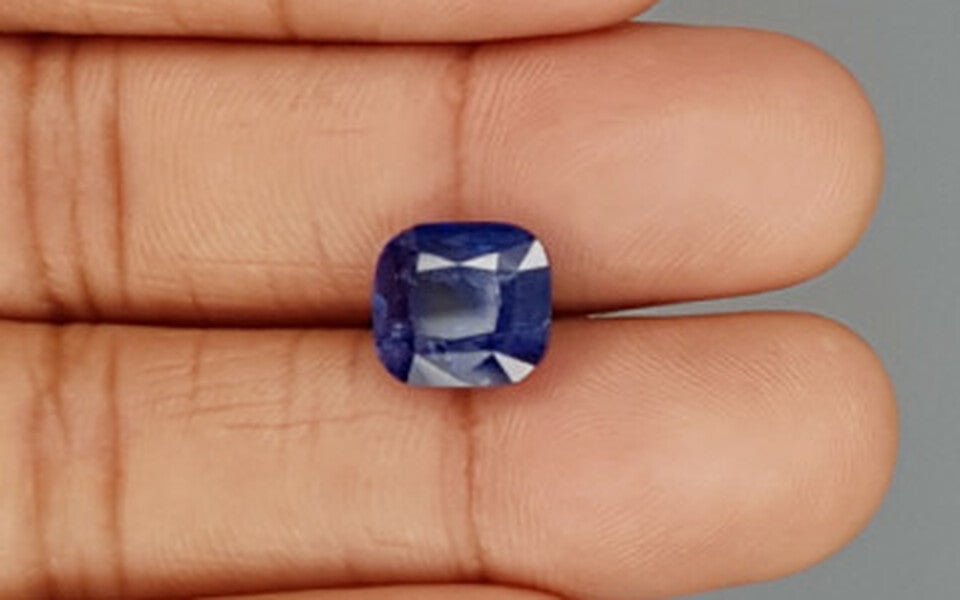 Blue Sapphire - 6.32 Carats