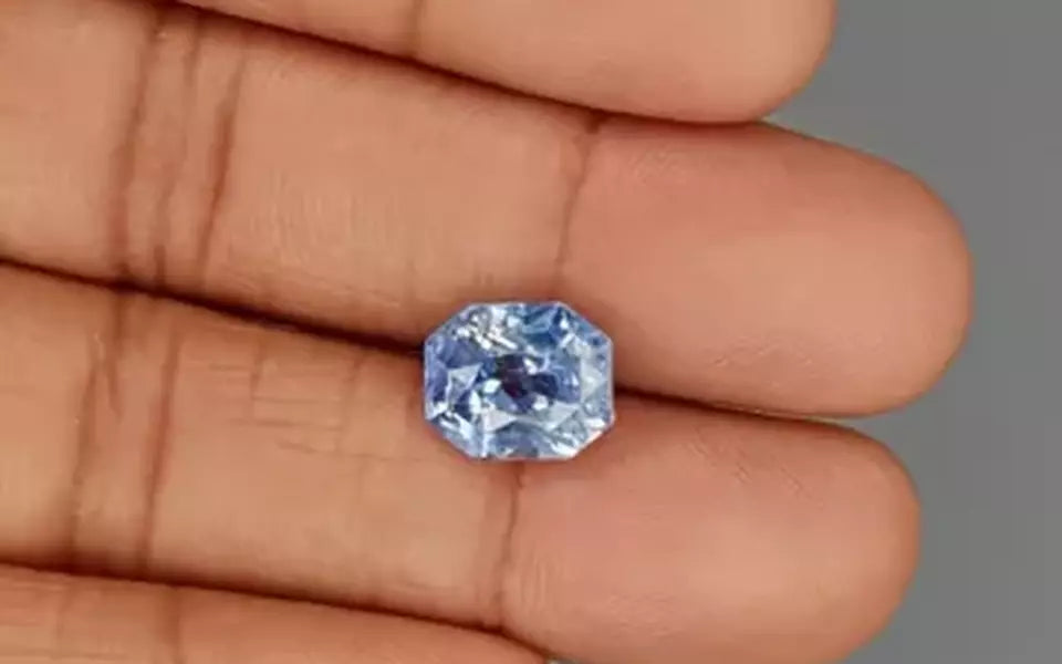 Blue Sapphire - 6.54 Carats