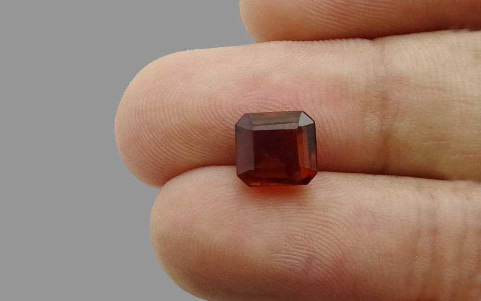 Hessonite (Gomed) - 3.38 Carat