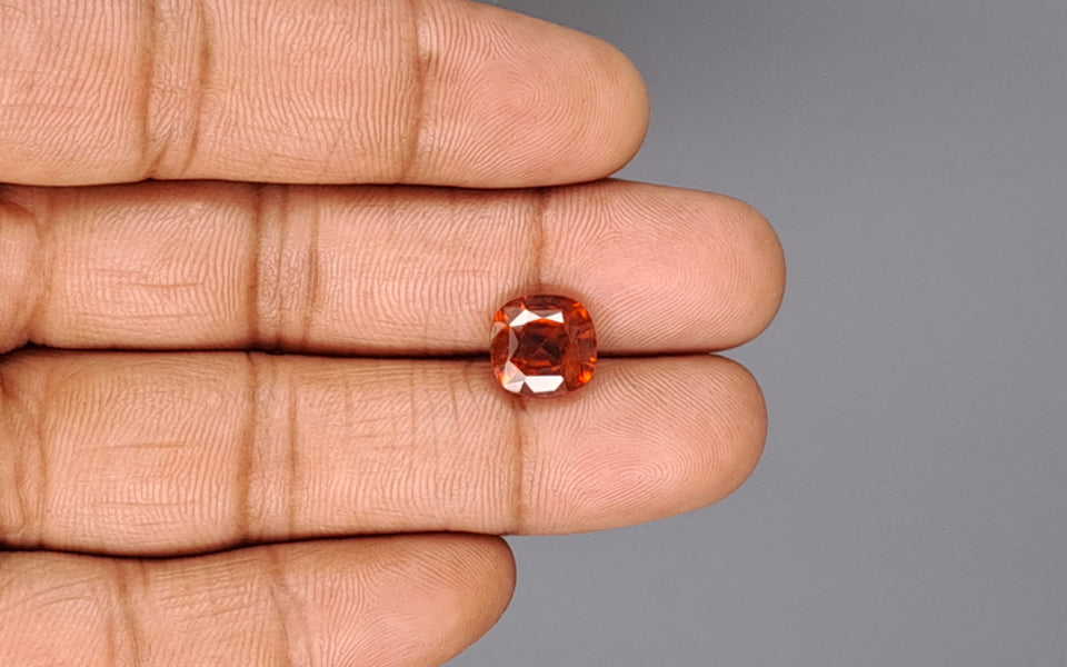 Hessonite (Gomed) - 4.65 Carat