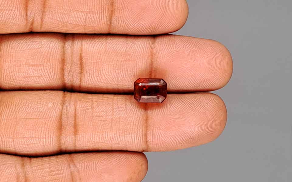 Hessonite (Gomed) - 4.70 Carat
