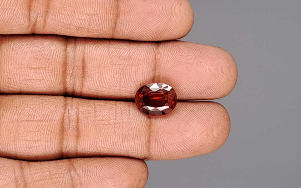 Hessonite (Gomed) - 4.98 Carat