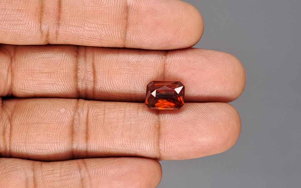 Hessonite (Gomed) - 5.26 Carat