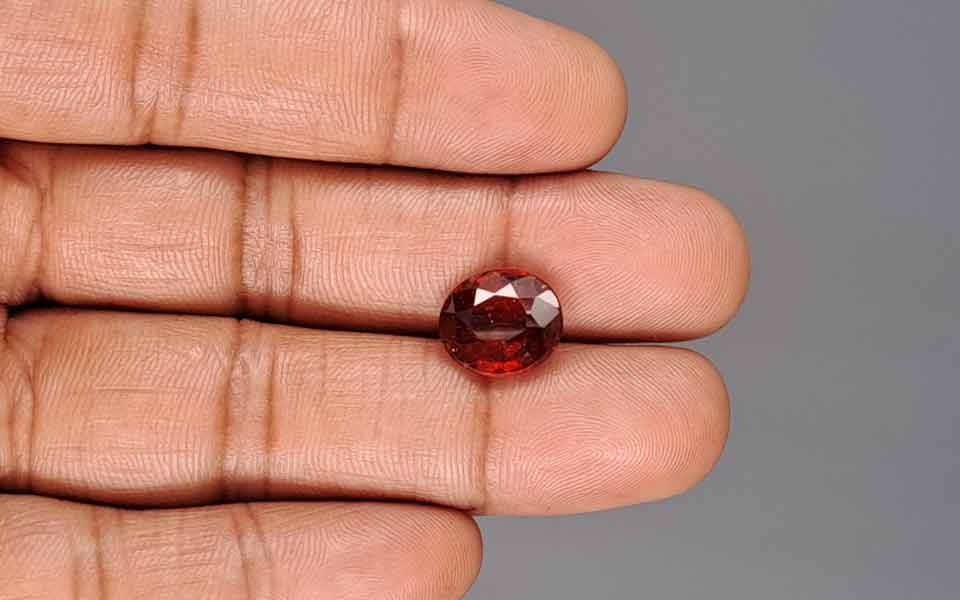 Hessonite (Gomed) - 5.57 Carat