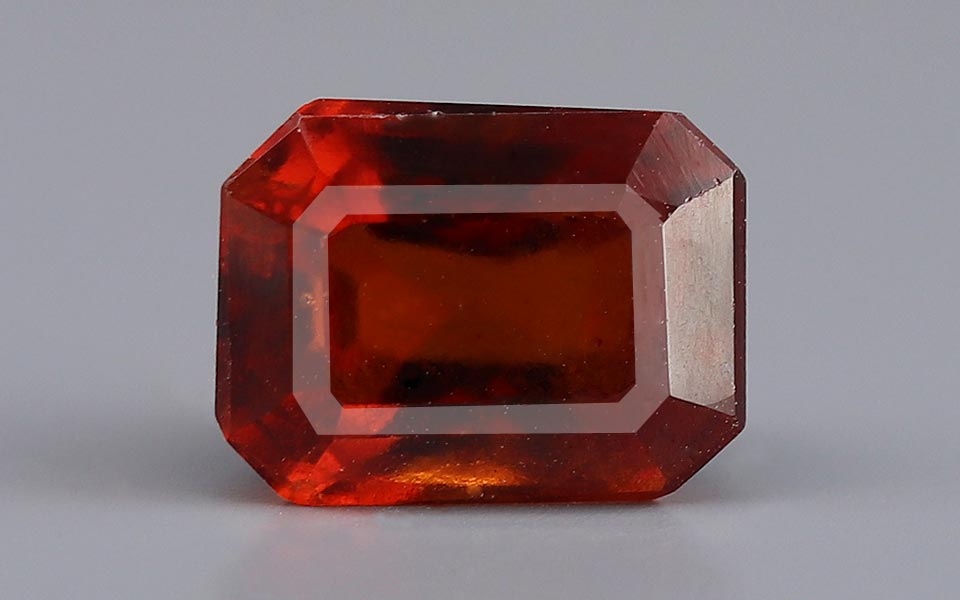 Hessonite (Gomed) - 6.63 Carat