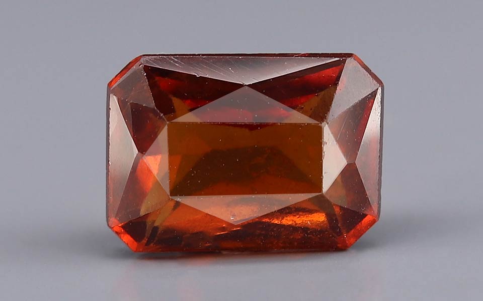 Hessonite (Gomed) - 6.91 Carat