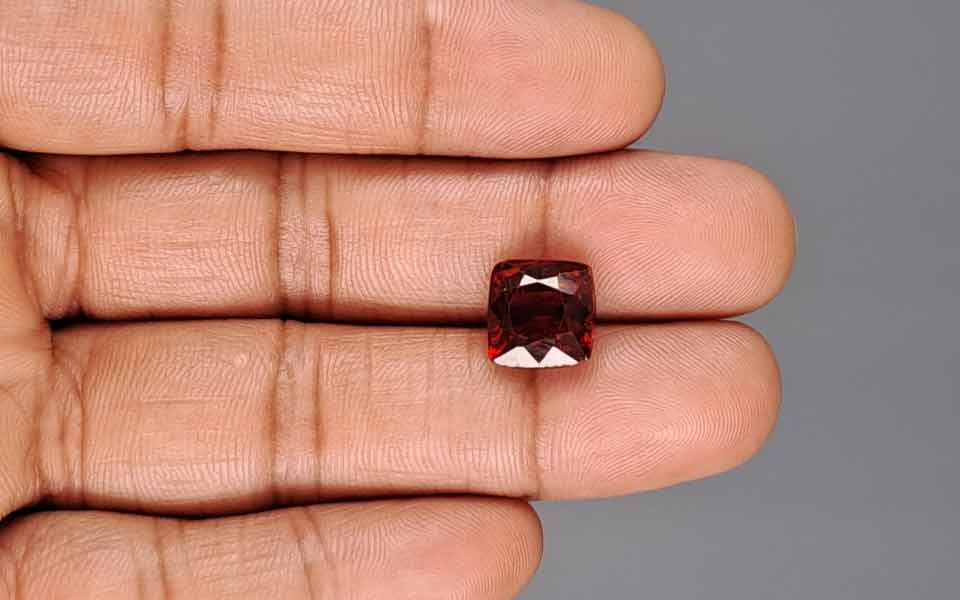 Hessonite (Gomed) - 7.24 Carat