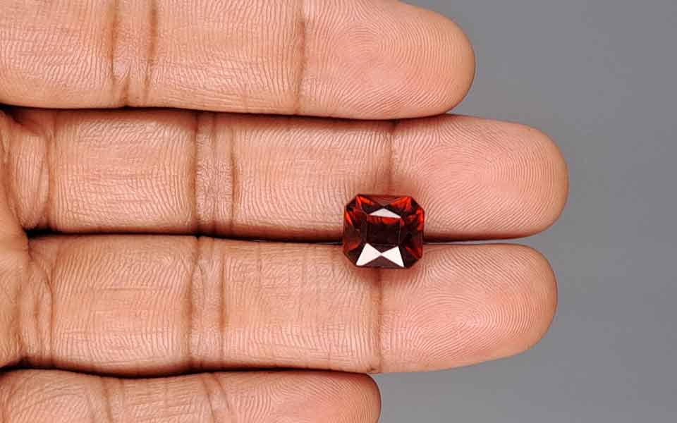 Ceylon Hessonite Garnet - 7.88 Carat Rare Quality HG-8473
