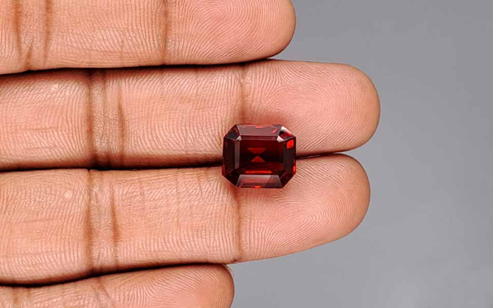 Hessonite (Gomed) - 8.06 Carat