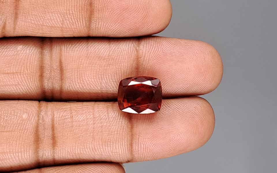 Hessonite (Gomed) - 8.36 Carat