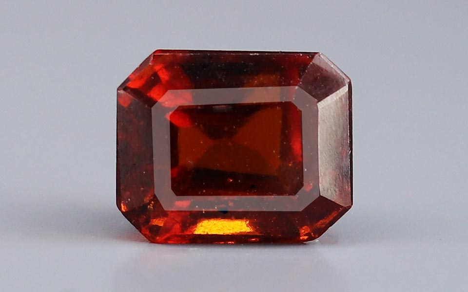 Hessonite (Gomed) - 8.86 Carat