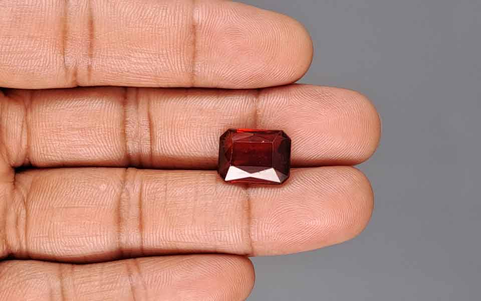 Hessonite (Gomed) - 9.04 Carat