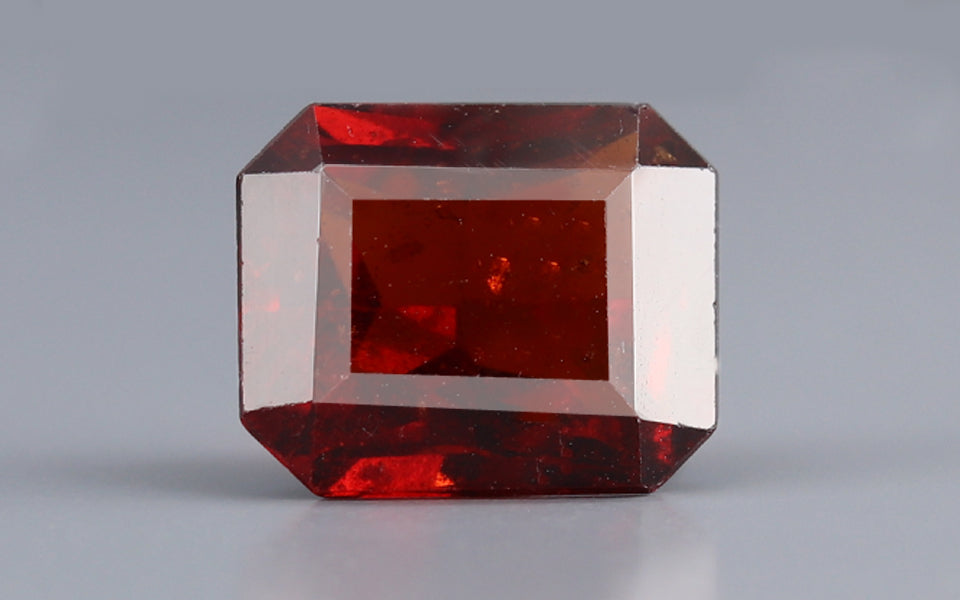 Hessonite (Gomed) - 9.87 Carat