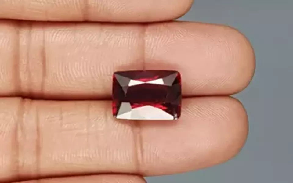 Hessonite (Gomed) - 9.97 Carat