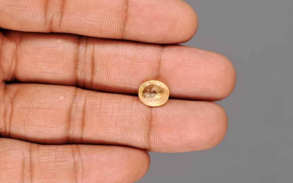 Yellow Sapphire - 2.84 Carats