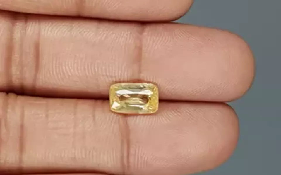 Yellow Sapphire - 3.06 Carats