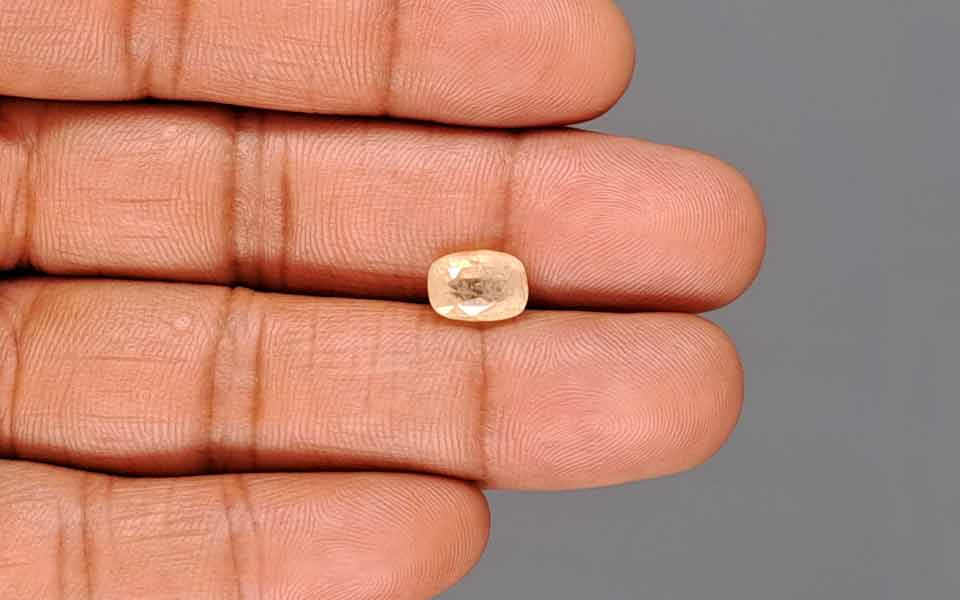 Yellow Sapphire - 3.19 Carats