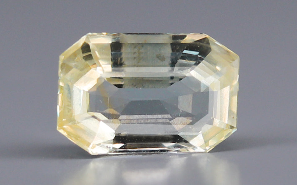 Yellow Sapphire - 3.30 Carats